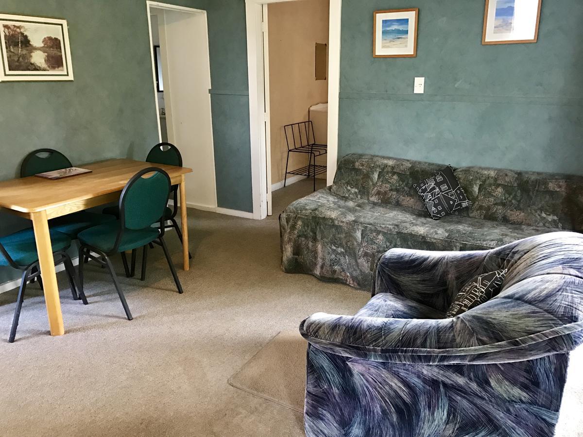 Golden Springs Motel, Holiday Park Rotorua Extérieur photo