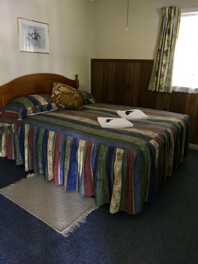 Golden Springs Motel, Holiday Park Rotorua Extérieur photo